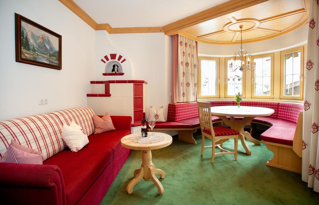 Ferienschloessl Harmonie Hotell Holzgau Rom bilde